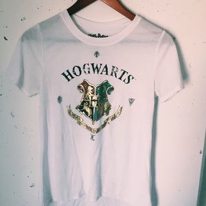 white hogwarts shirt